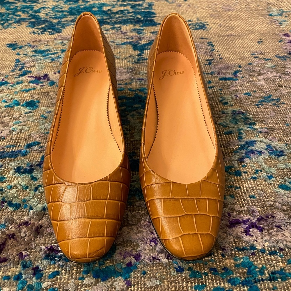 JCrew Kate pump in embossed tan leather in size 7.5US. WORN ONCE.